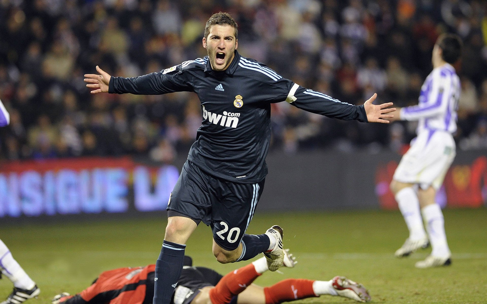 铁血的征程:一位球员用进球征服球场